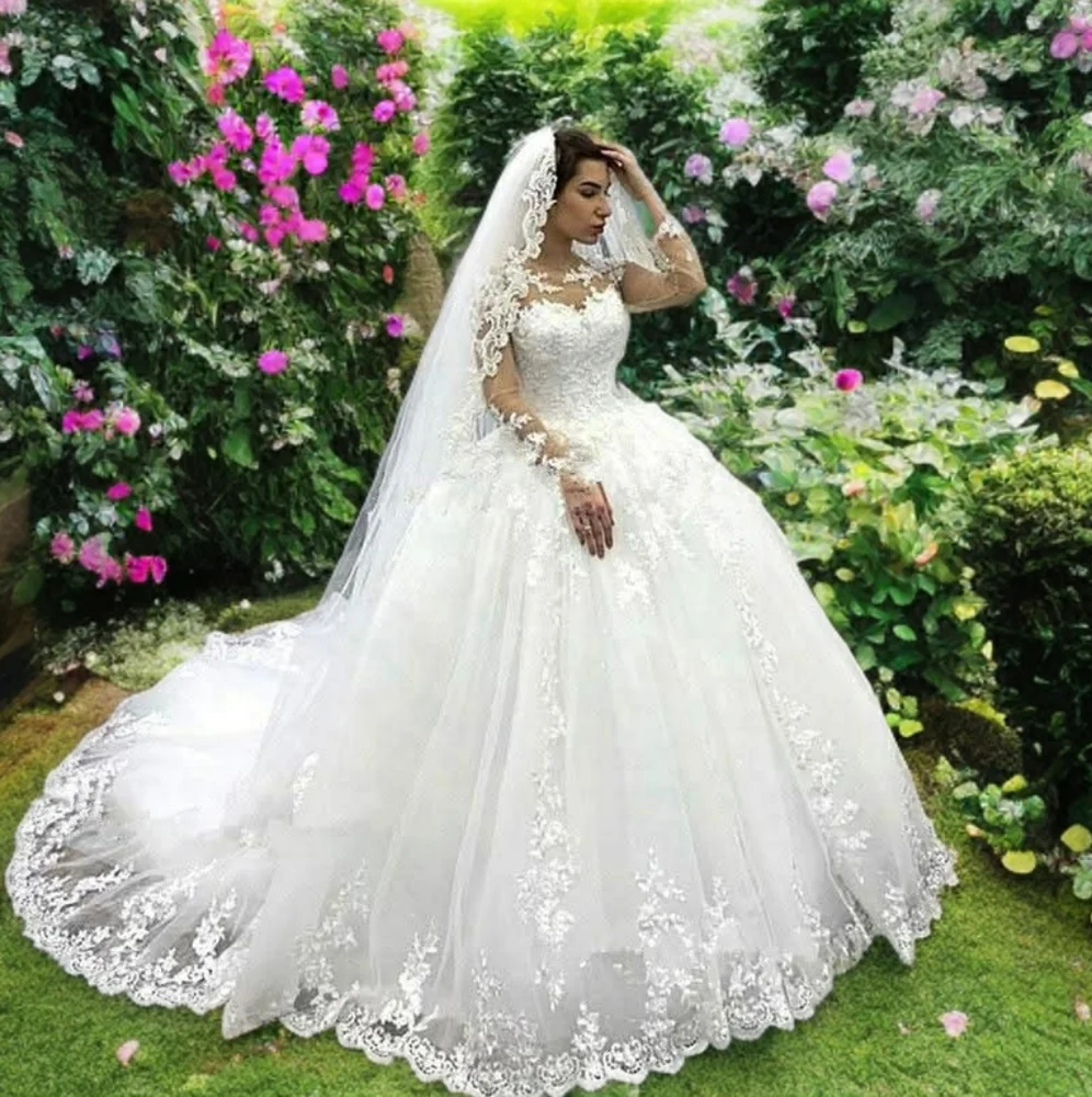 Plus Size Elegant White Lace Wedding Dress - Picture 3 of 9